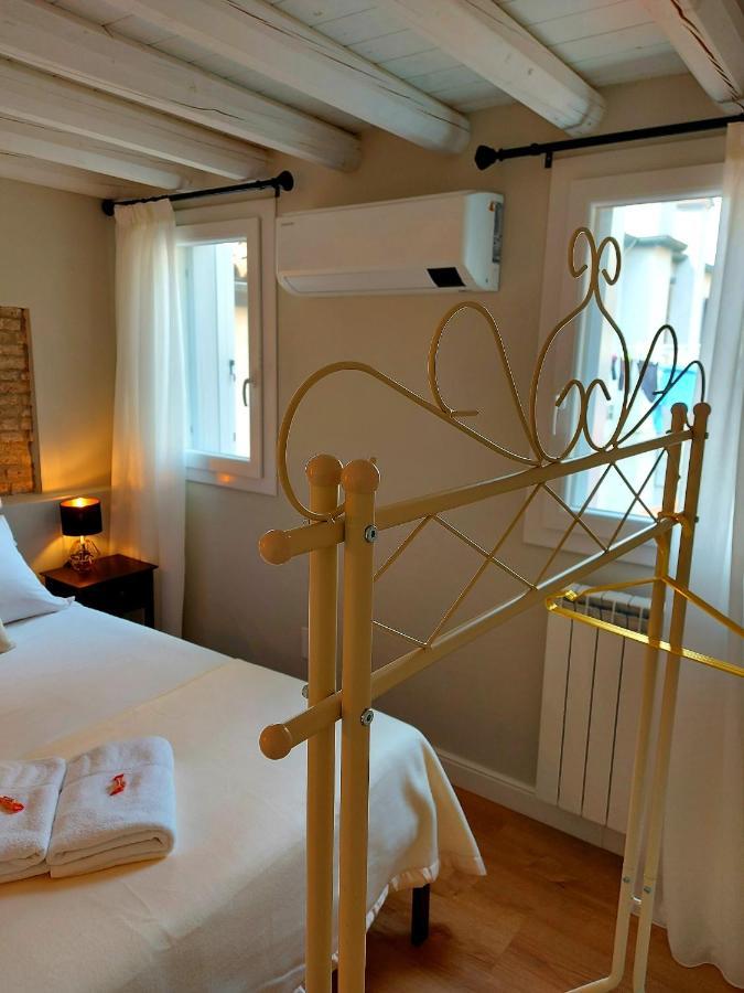 Canal Vena Apartsuite House Chioggia Exteriör bild